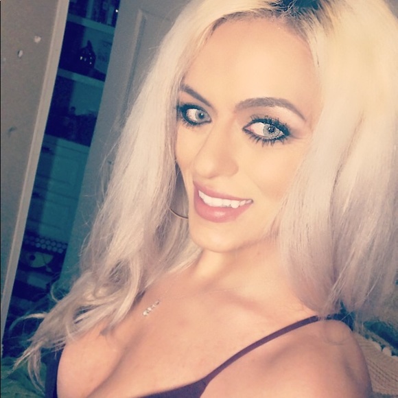 Meet your Posher, Andrea - Picture 1 of 1